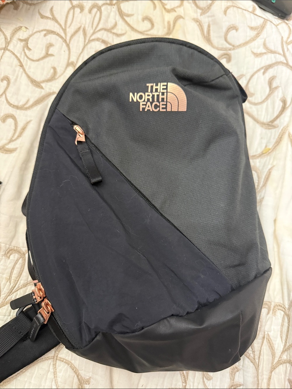 NWT The North Face Isabella Sling Bag Black Rose Gold